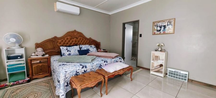 4 Bedroom Property for Sale in Baillie Park North West